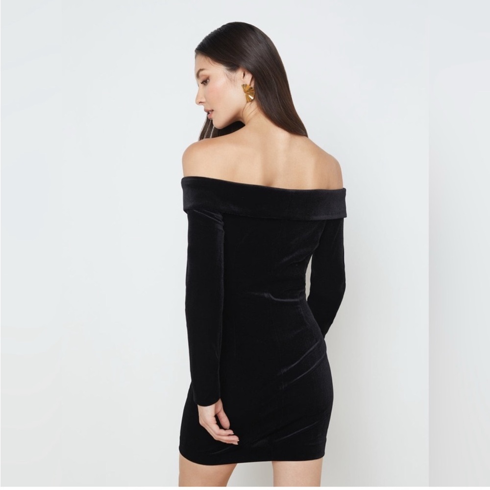 L’AGENCE MEDIUM Micaela Velvet blazer off the shoulder mini dress in black - Picture 3 of 10